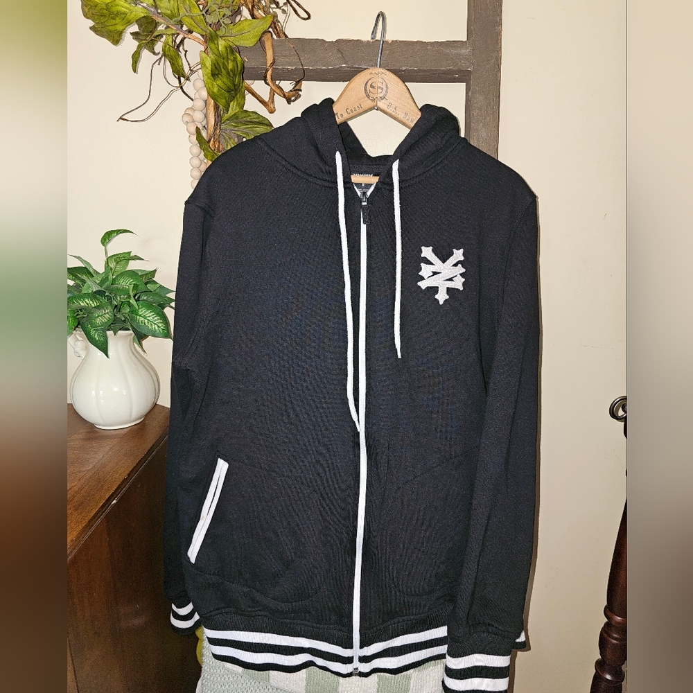 Zoo York Black White Detail Zip Up Skateboarding Hoodie Sz Medium Vintage Y2K